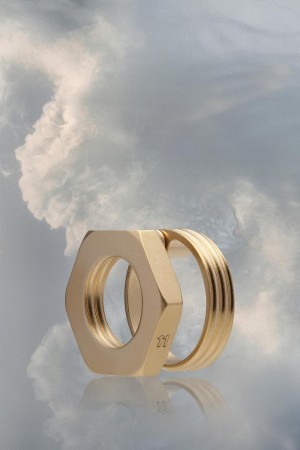Maison Margiela Bolt And Nut Cut-out Earring Gold | USA_MM69120