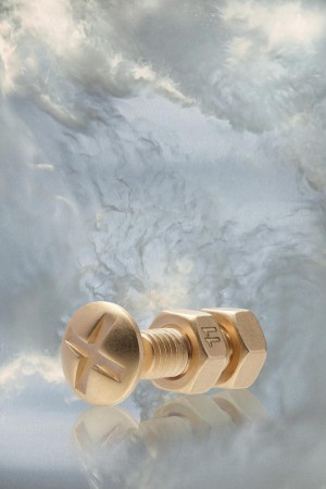 Maison Margiela Bolt And Nut Screw Earring Gold | USA_MM45399