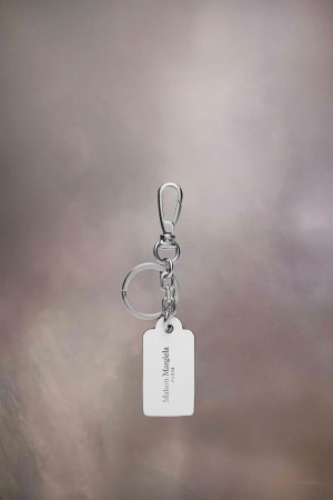 Maison Margiela Four Stitches Keyring White Green | USA_MM75750