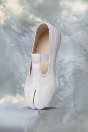 Maison Margiela On The Deck Tabi Mary Jane Bianchetto White | USA_MM70361
