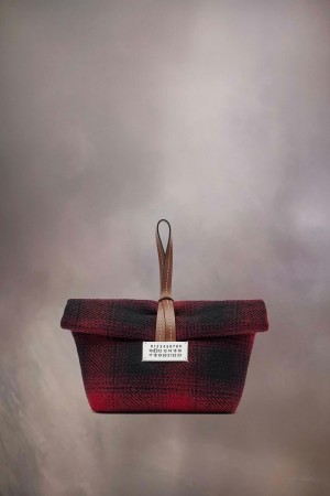 Maison Margiela Paper Clutch Red Black | USA_MM48535