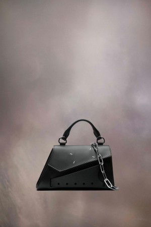 Maison Margiela Snatched Asymmetric Micro Black | USA_MM74143